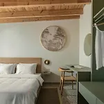 Fos Luxury Apartament *