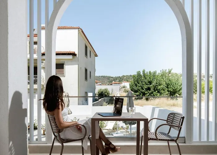 Fos Luxury ניקיטי