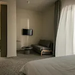 Fos Luxury 아파트